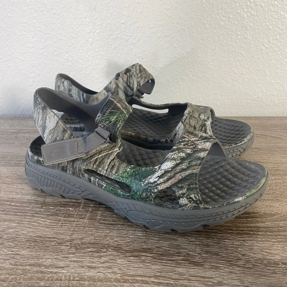 Skechers foamies creston